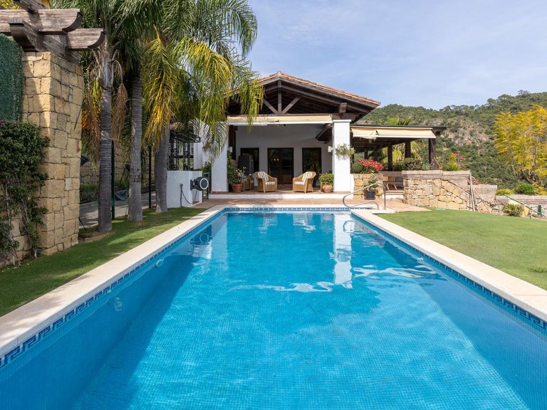 Villa for Sale in Benahavís, Malaga 3