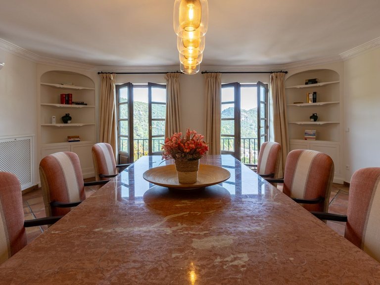 Villa for Sale in Benahavís, Malaga 9