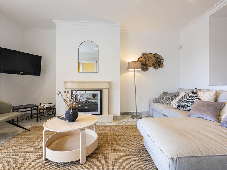 Apartment for Sale in Nueva Andalucía, Malaga 11