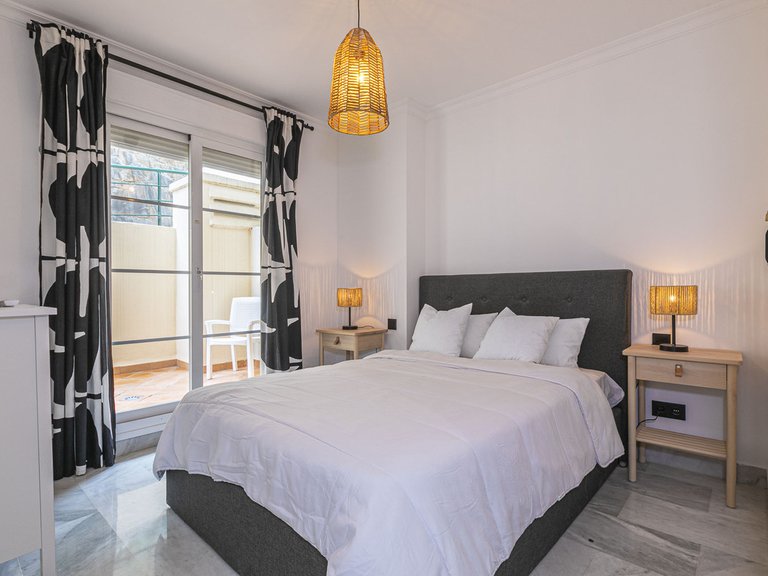 Apartment for Sale in Nueva Andalucía, Malaga 26