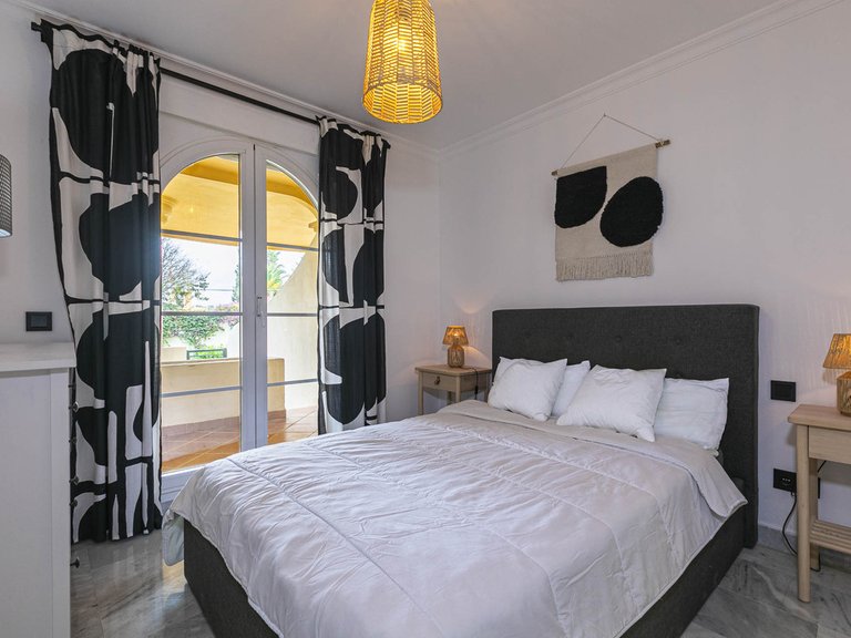 Apartment for Sale in Nueva Andalucía, Malaga 34