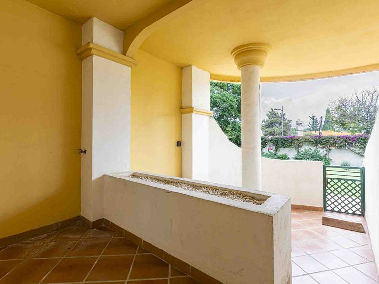 Apartment for Sale in Nueva Andalucía, Malaga 38