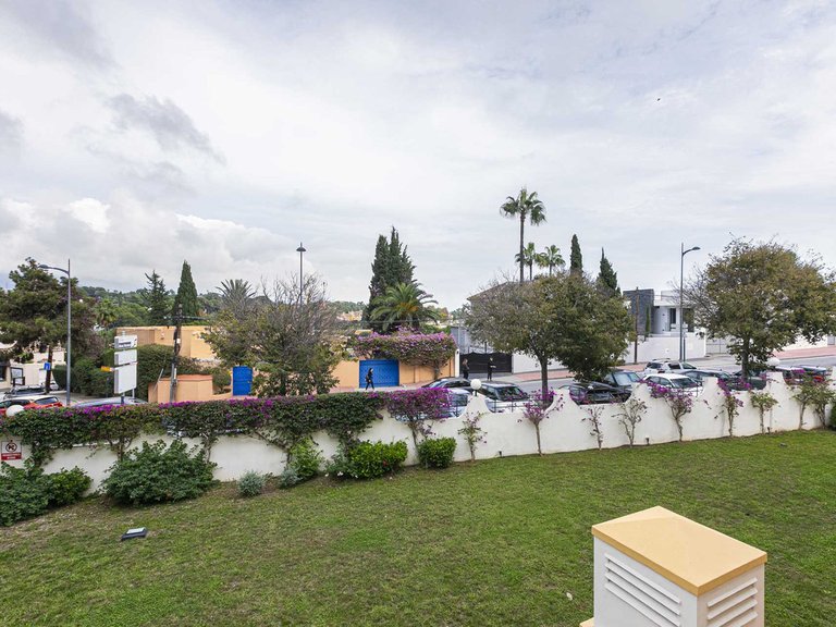 Apartment for Sale in Nueva Andalucía, Malaga 43