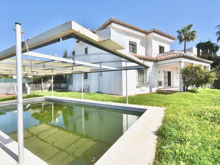 Villa for Sale in La Cala De Mijas, Malaga 1