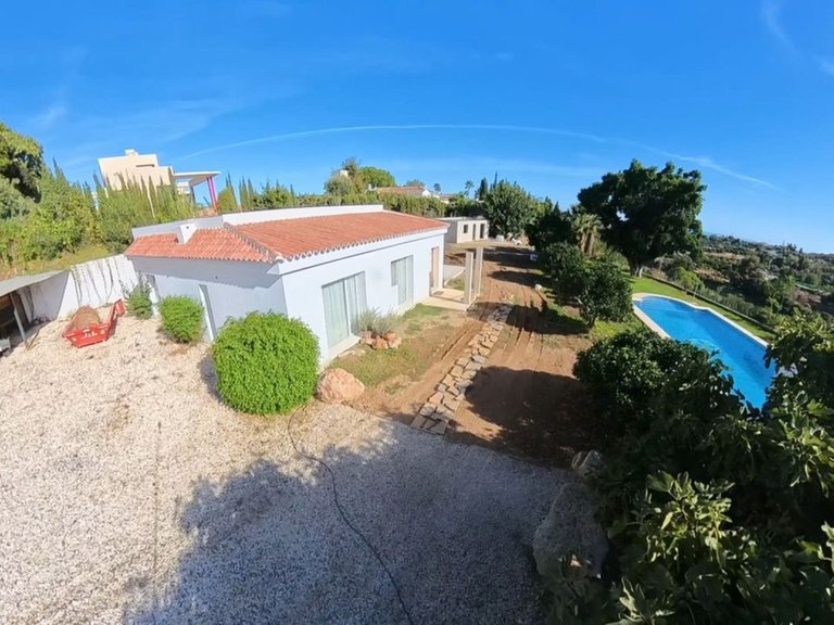 Villa for Sale in Estepona, Malaga 3