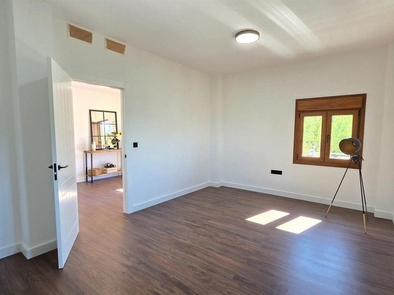Villa for Sale in Limonar, Malaga 10