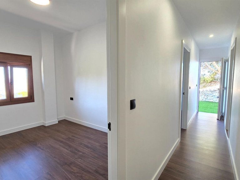 Villa for Sale in Limonar, Malaga 11