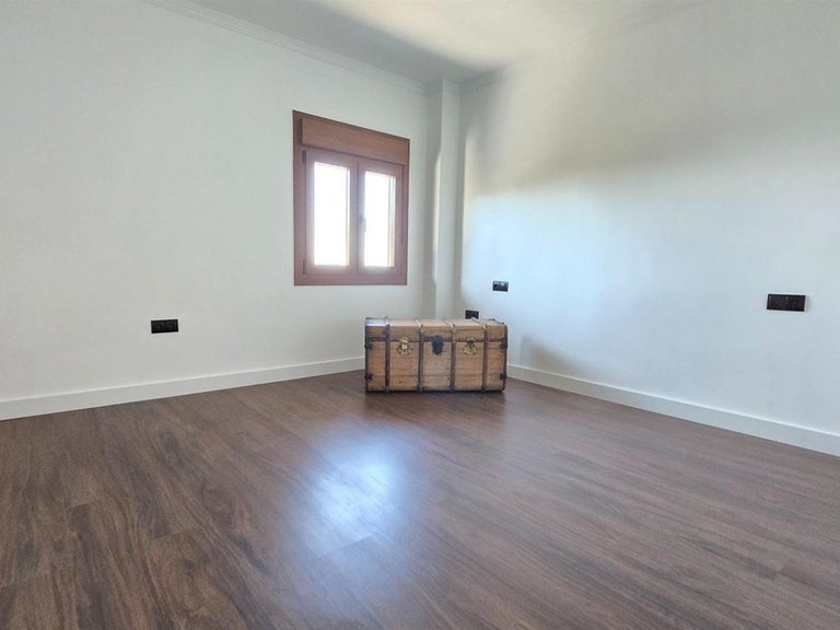 Villa for Sale in Limonar, Malaga 12