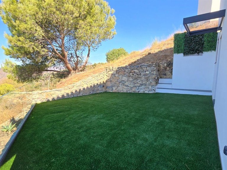 Villa for Sale in Limonar, Malaga 13