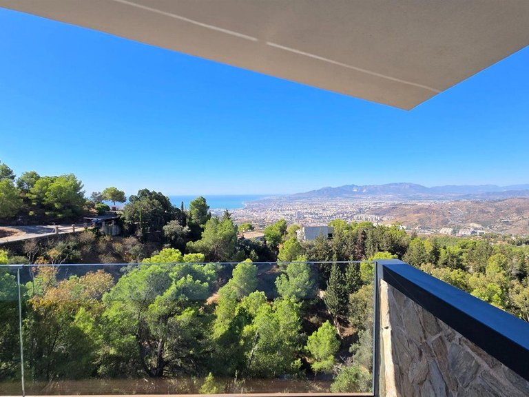 Villa for Sale in Limonar, Malaga 27