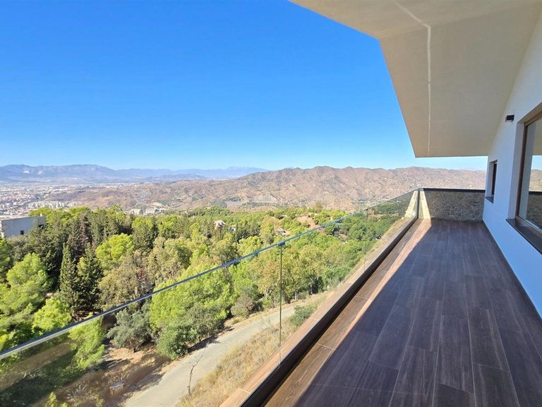 Villa for Sale in Limonar, Malaga 34