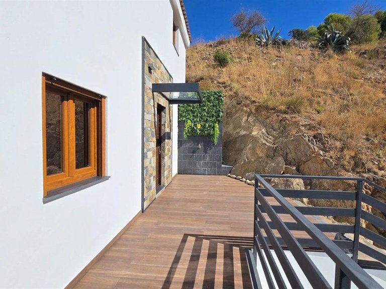 Villa for Sale in Limonar, Malaga 46
