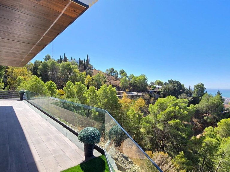 Villa for Sale in Limonar, Malaga 48