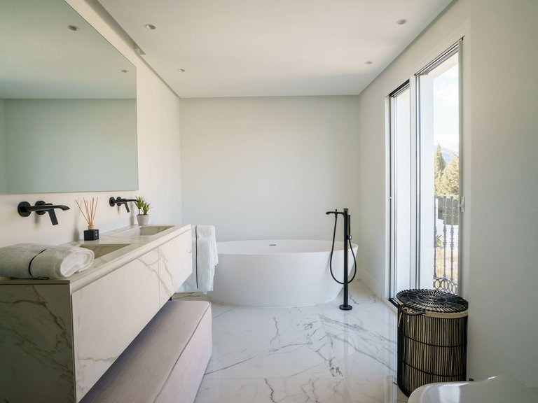 Villa for Sale in Nueva Andalucía, Malaga 10