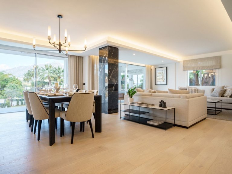 Villa for Sale in Nueva Andalucía, Malaga 3