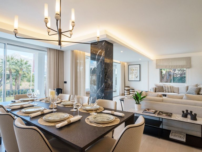 Villa for Sale in Nueva Andalucía, Malaga 5
