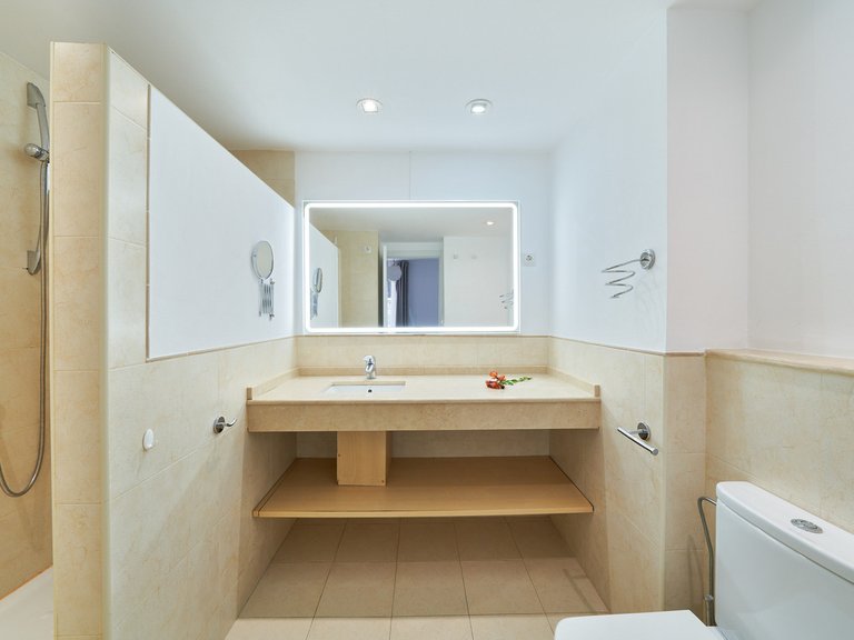 Apartment for Sale in Elviria, Malaga 28