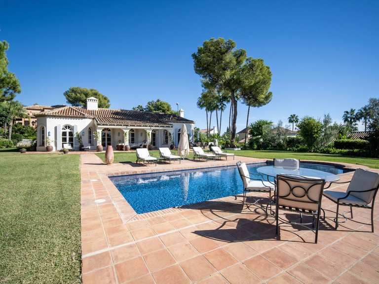 Villa for Sale in Marbella, Malaga 1