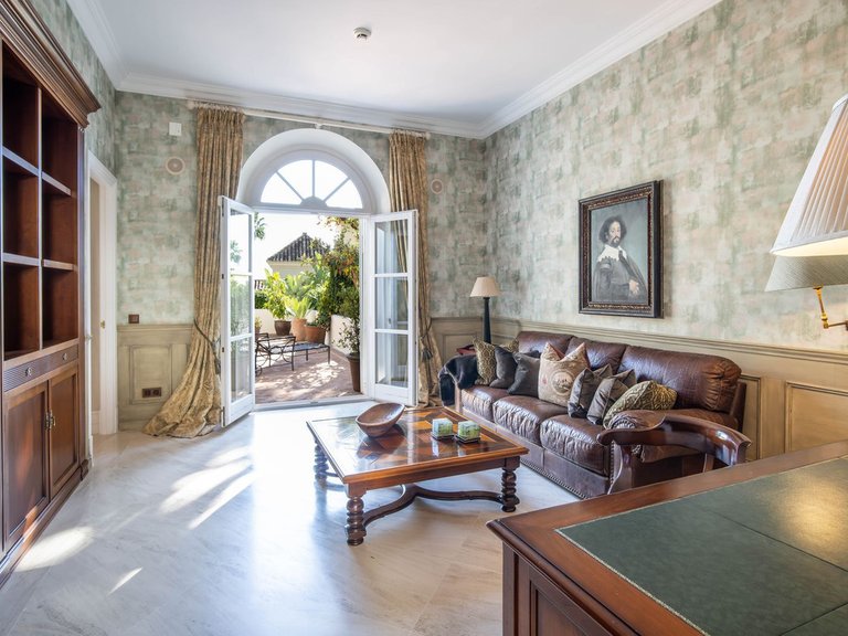 Villa for Sale in Marbella, Malaga 11