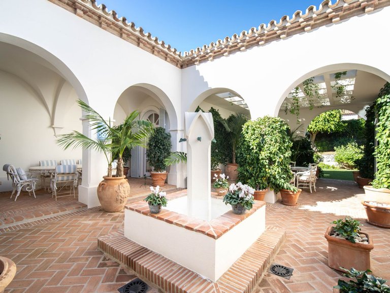Villa for Sale in Marbella, Malaga 17