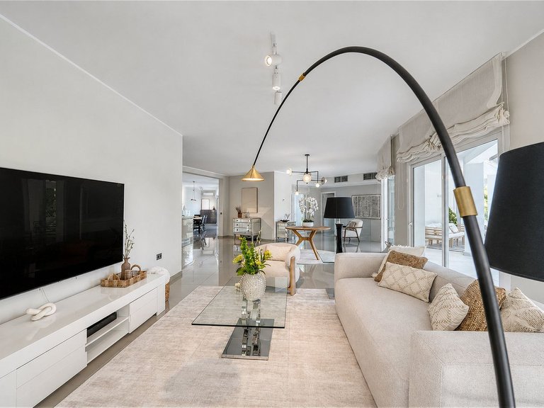 Villa for Sale in Benahavís, Malaga 21