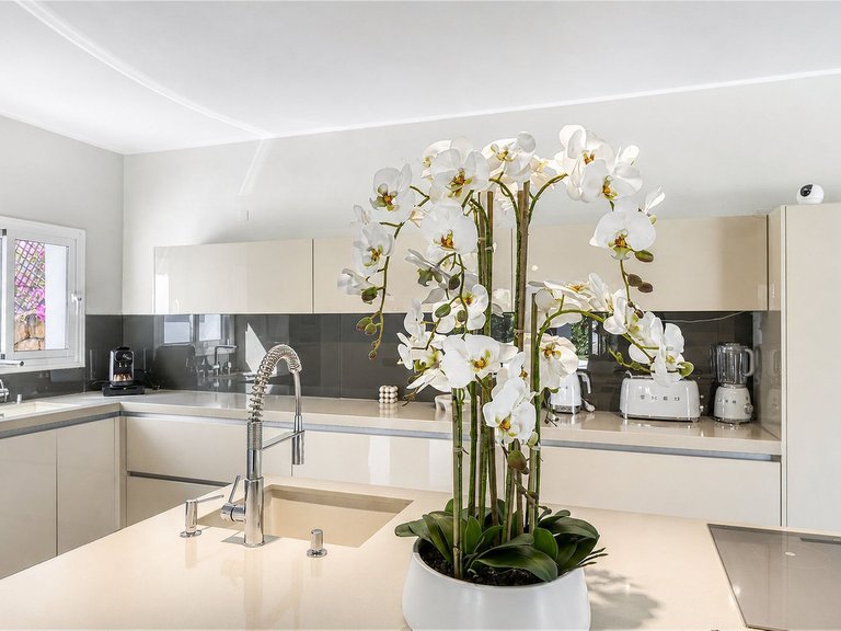 Villa for Sale in Benahavís, Malaga 23