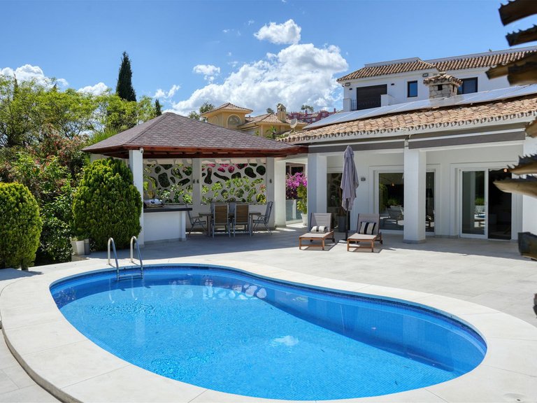 Villa for Sale in Benahavís, Malaga 25