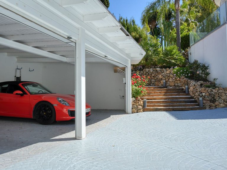 Villa for Sale in Benahavís, Malaga 33