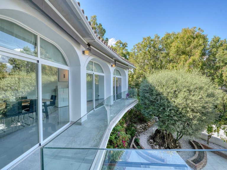 Villa for Sale in Benahavís, Malaga 41