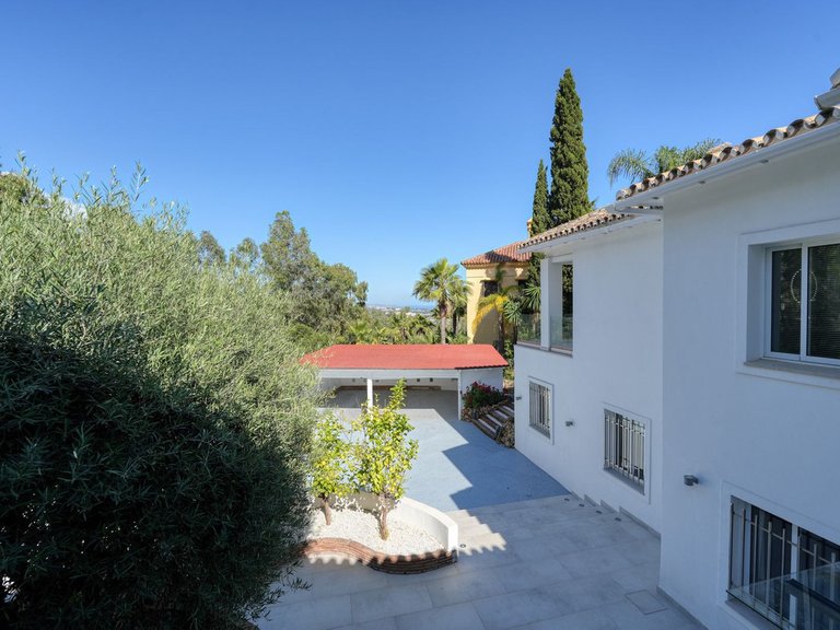 Villa for Sale in Benahavís, Malaga 46