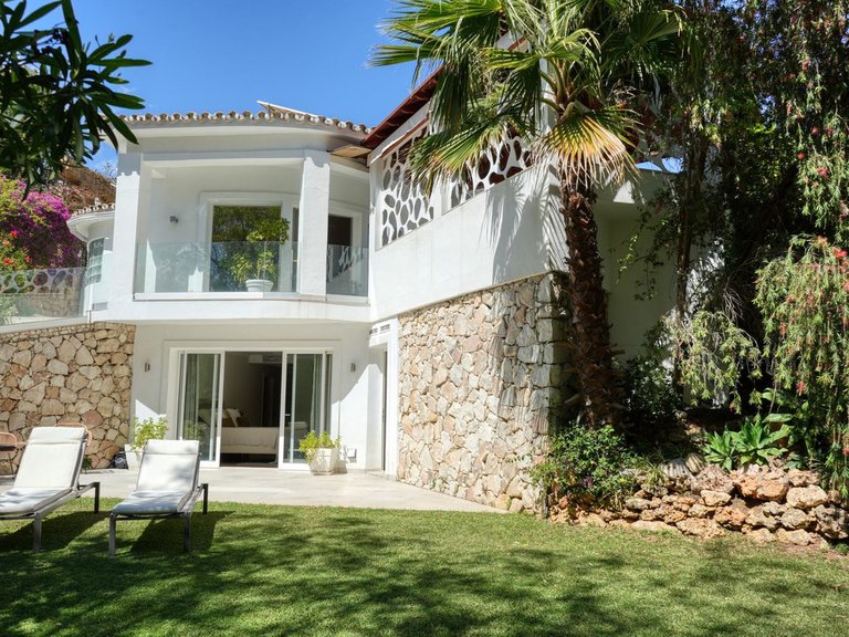 Villa for Sale in Benahavís, Malaga 51