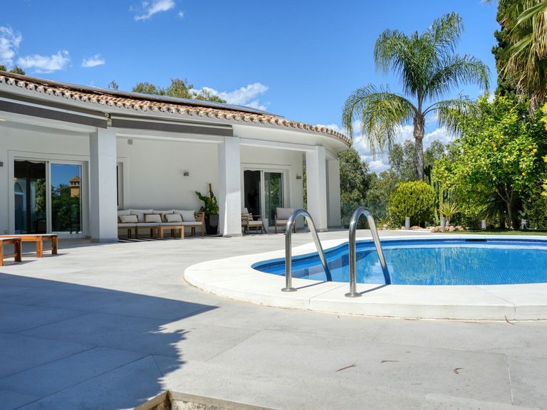 Villa for Sale in Benahavís, Malaga 55