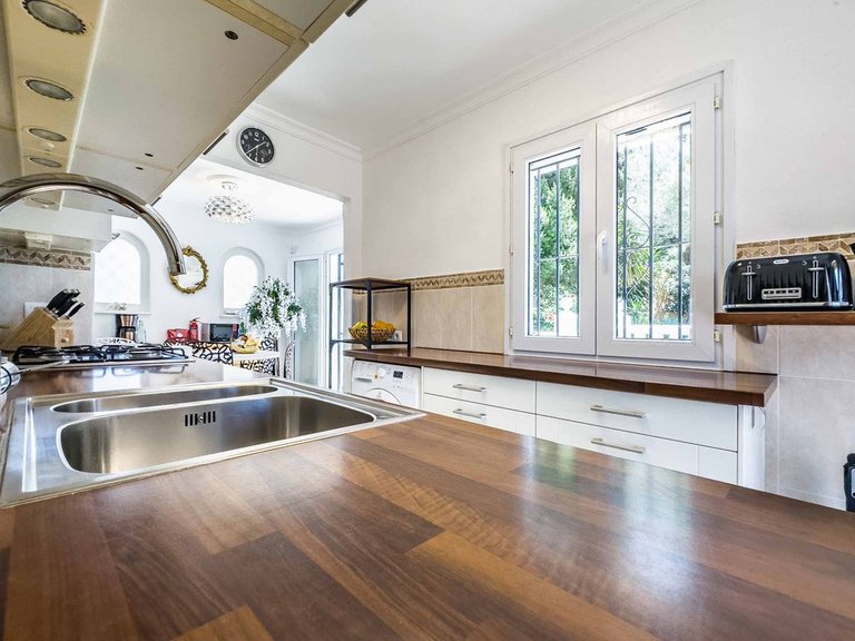 Villa for Sale in Benalmadena, Malaga 10