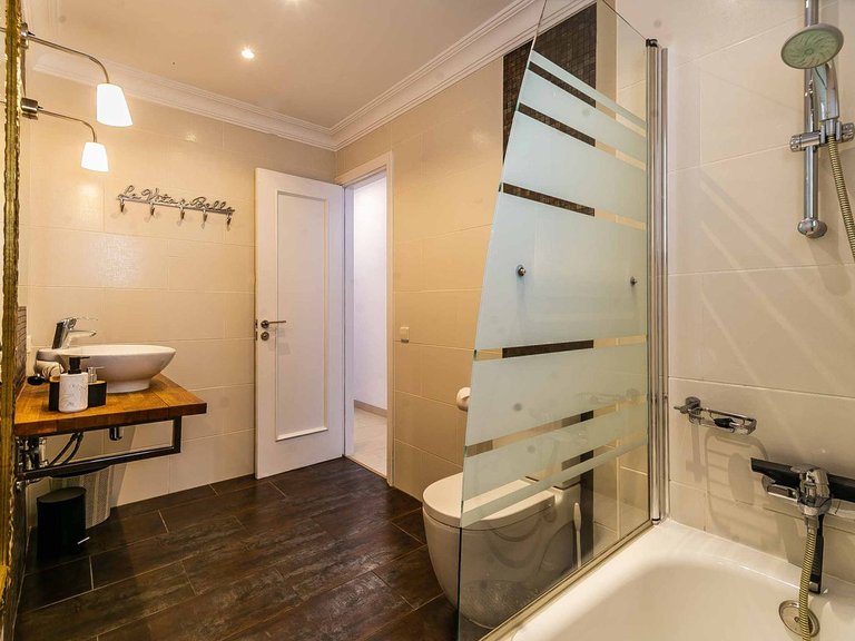 Villa for Sale in Benalmadena, Malaga 28