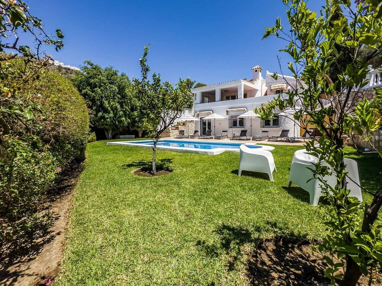 Villa for Sale in Benalmadena, Malaga 4