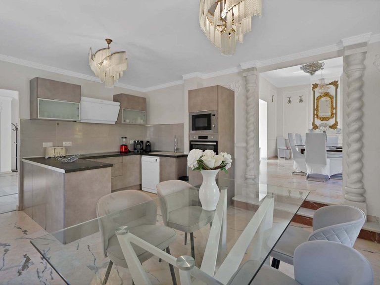 Villa for Sale in Marbella, Malaga 6
