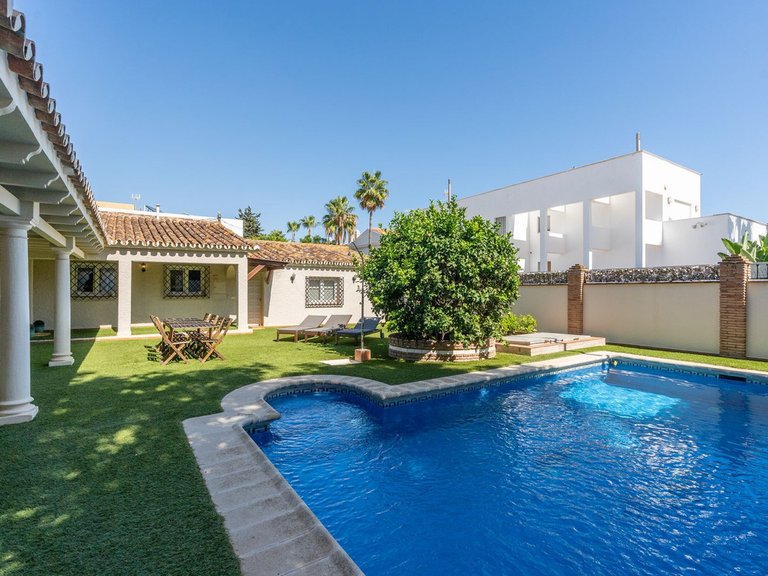 Villa for Sale in San Pedro De Alcántara, Malaga 28