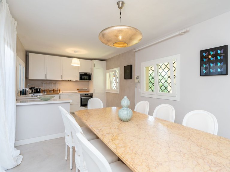 Villa for Sale in San Pedro De Alcántara, Malaga 7