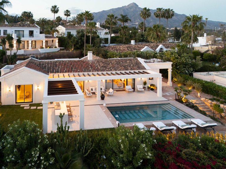 Villa for Sale in Costa del Sol Nueva Andalucía, Malaga 14