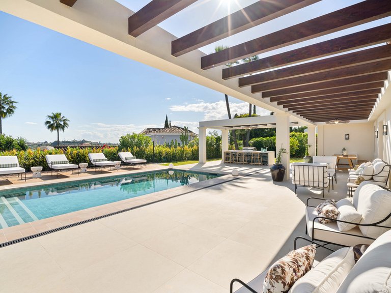 Villa for Sale in Costa del Sol Nueva Andalucía, Malaga 18