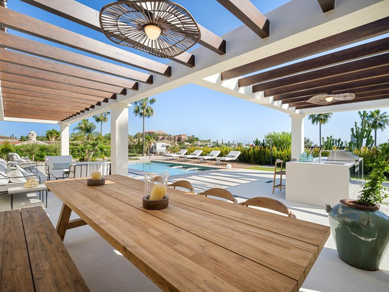 Villa for Sale in Costa del Sol Nueva Andalucía, Malaga 25