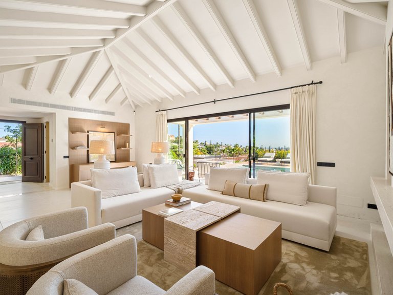 Villa for Sale in Costa del Sol Nueva Andalucía, Malaga 35