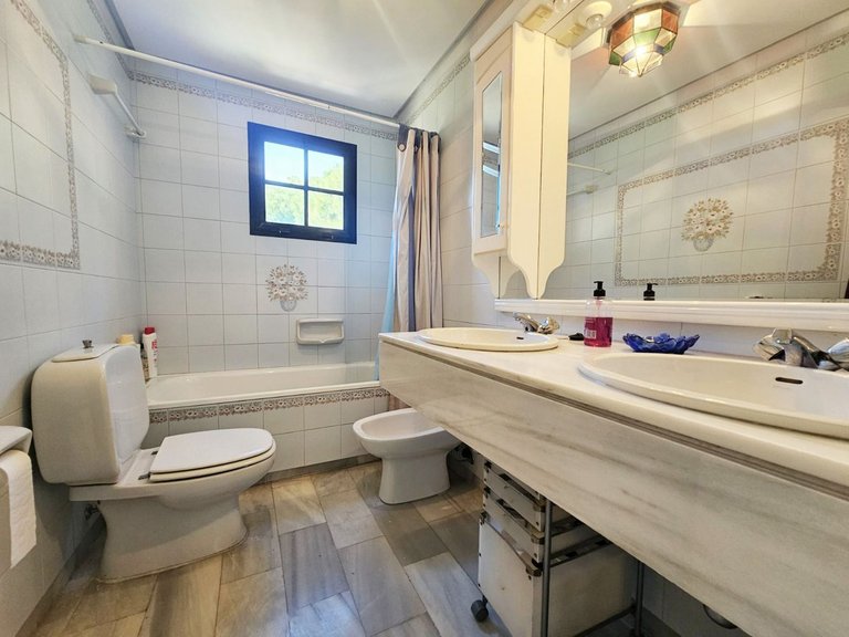 Apartment for Sale in Calahonda, Malaga 10