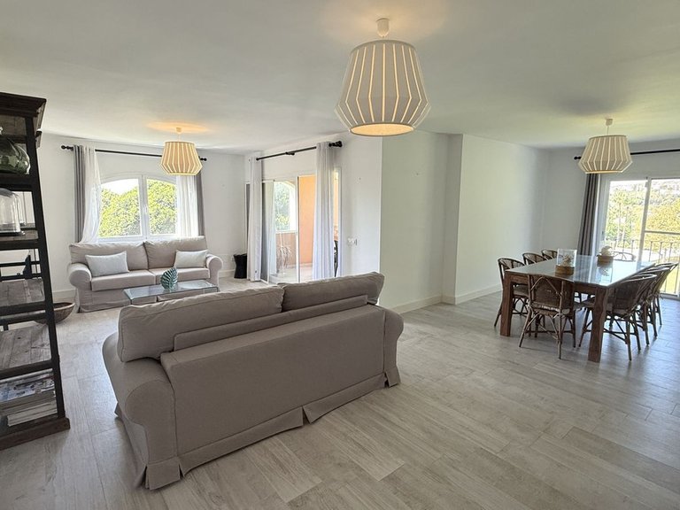 Apartment for Sale in Guadalmina Alta, Malaga 11