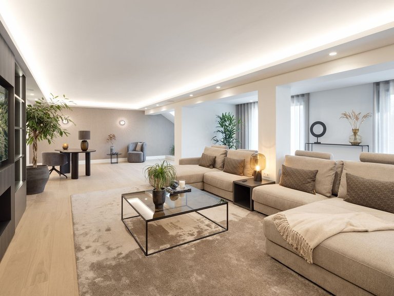 Villa for Sale in Nueva Andalucía, Malaga 18