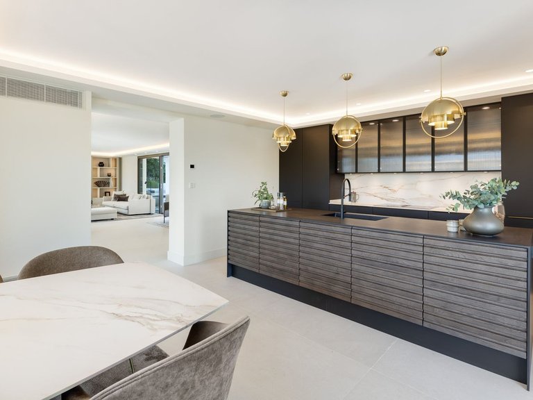 Villa for Sale in Nueva Andalucía, Malaga 20