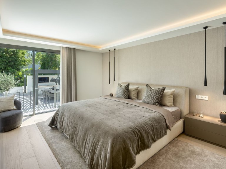 Villa for Sale in Nueva Andalucía, Malaga 22