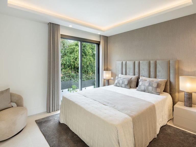 Villa for Sale in Nueva Andalucía, Malaga 27