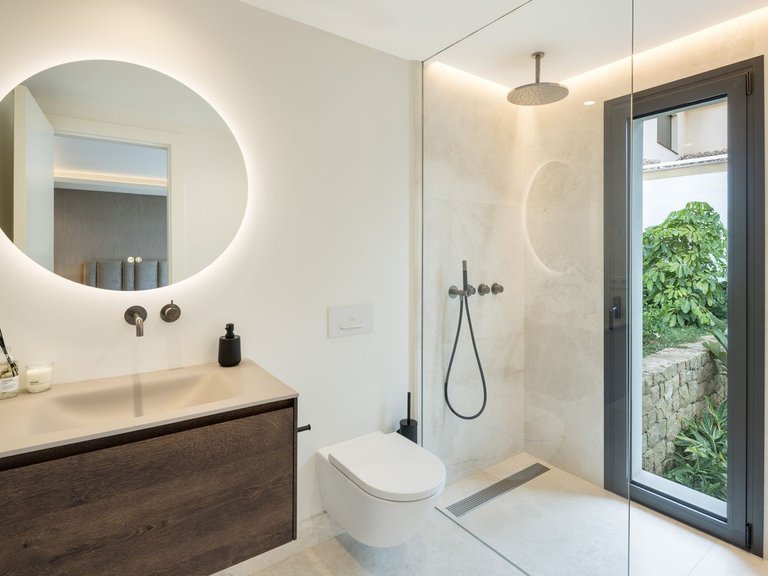 Villa for Sale in Nueva Andalucía, Malaga 33