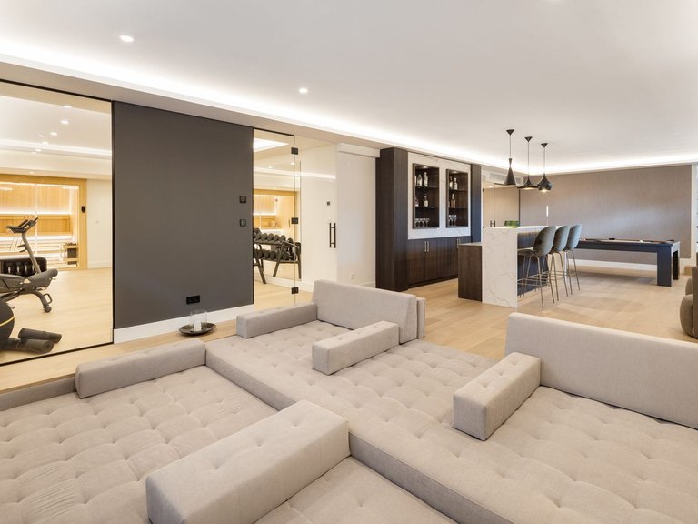 Villa for Sale in Nueva Andalucía, Malaga 35
